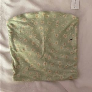 Daisy print green tube top